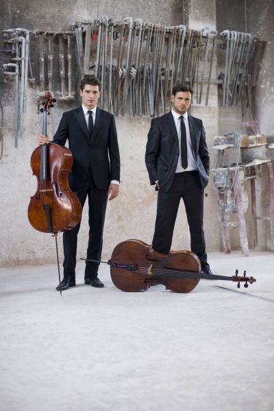 2CELLOS DSC3773 R  mailing